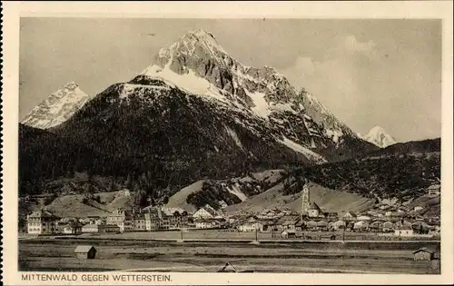 Ak Mittenwald in Oberbayern, Ortsansicht mit Wetterstein