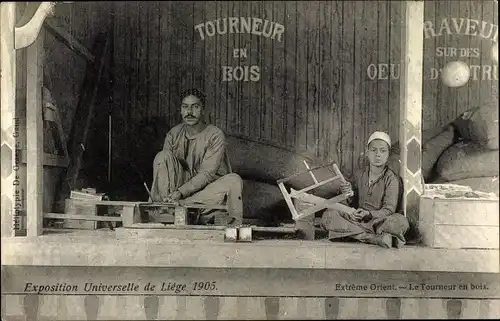 Ak Liège Lüttich Wallonien, Exposition Universelle 1905, Extrême Orient, Le Tourneur en bois