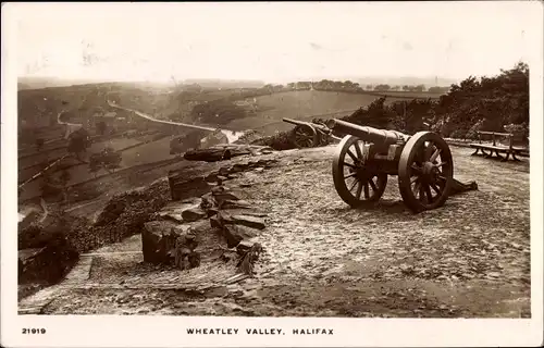 Ak Halifax Yorkshire England, Wheatley Valley