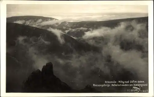 Ak Pec pod Sněžkou Petzer Riesengebirge Reg Königgratz, Riesengrund, Obří důl, Nebelschwaden