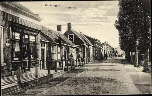 Ak Kruiningen Zeeland, Voorhoute, Straßenpartie