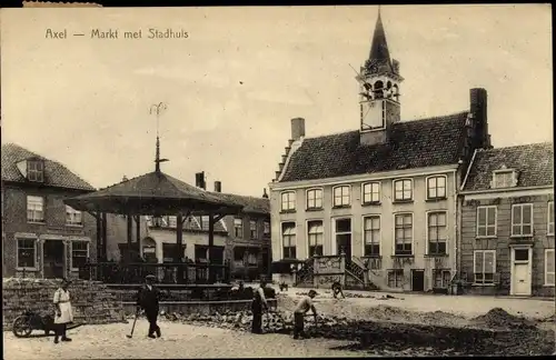 Ak Axel Zeeland Niederlande, Markt met Stadhuis, Pflasterarbeiten