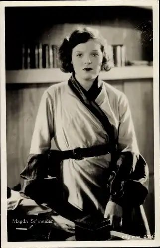 Ak Schauspielerin Magda Schneider, Portrait