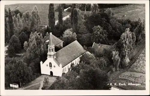 Ak Albergen Overijssel Niederlande, R. K. Kerk, Fliegeraufnahme