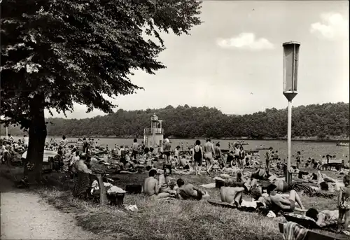 Ak Langenhessen Werdau in Sachsen, Sommerbad an der Koberbachtalsperre, Badegäste