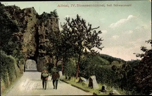 Ak Albtal Sankt Blasien im Schwarzwald, IV. Straßentunnel, Wanderer