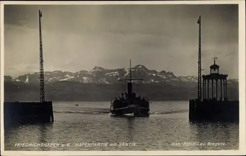 Ak Friedrichshafen am Bodensee, Hafenpartie mit Säntis, Schiff