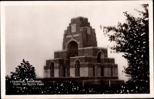 Ak Authuille Somme, Thiepval Denkmal