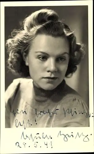 Foto Ak Schauspielerin Ursula Britz, Portrait, Autogramm