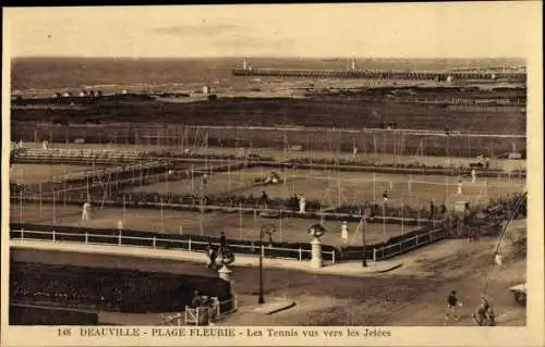 Ak Deauville La Plage Fleurie Calvados, Les Tennis vus vers les Jetees