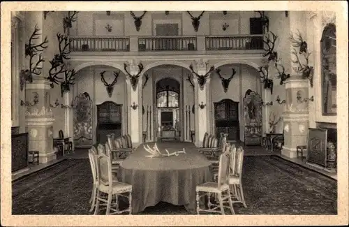Ak Moritzburg in Sachsen, Jagdschloss Moritzburg, Geweihsaal