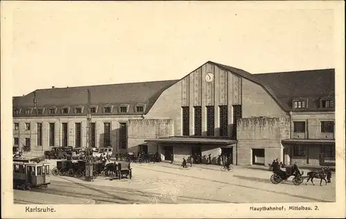 Ak Karlsruhe Baden, Hauptbahnhof, Mittelbau, Straßenbahn