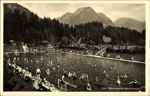 Ak Oberstdorf im Oberallgäu, Moorwasser-Badeanstalt, Badegäste