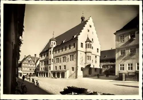 Ak Nördlingen in Schwaben, Am Rathaus