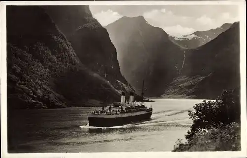 Ak Norwegen, MS Monte Olivia im Naerofjord