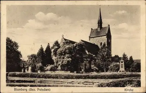 Ak Blumberg Ahrensfelde bei Berlin, Partie an der Kirche