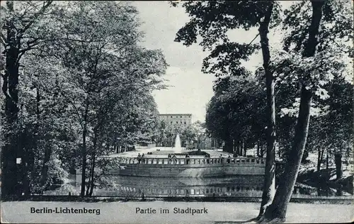 Ak Berlin Lichtenberg, Partie im Stadtpark