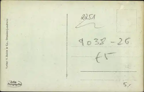 Ak Hallig Hooge in Nordfriesland, Dorfpartie, Reetdachhäuser