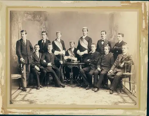 Studentika Foto Gruppenaufnahme von Studenten