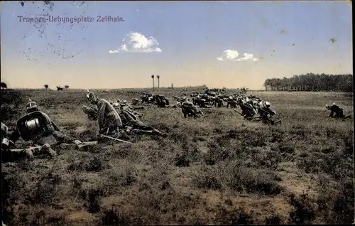 Ak Zeithain in Sachsen, Truppenübungsplatz, Soldaten auf dem Feld