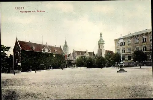 Ak Riesa an der Elbe Sachsen, Albertplatz mit Rathaus