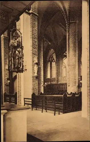 Ak Lüneburg, St. Johanniskirche, Marienleuchter im äußeren nördl. Seitenschiff