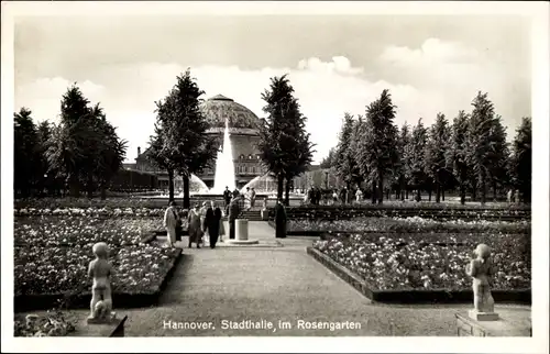 Ak Hannover in Niedersachsen, Stadthalle im Rosengarten, Springbrunnen, Statuen