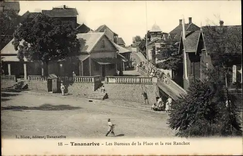 Ak Antananarivo Tananarive Madagaskar, Les Bureaux de la Place et la rue Ranchot