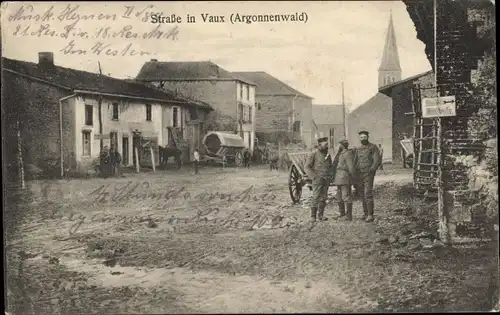 Ak Vaux Meuse, Straße, Soldaten