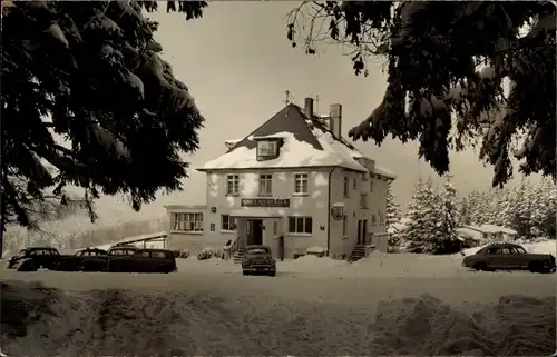 Foto Ak Königstein im Taunus, Haus Siegfried im Winter