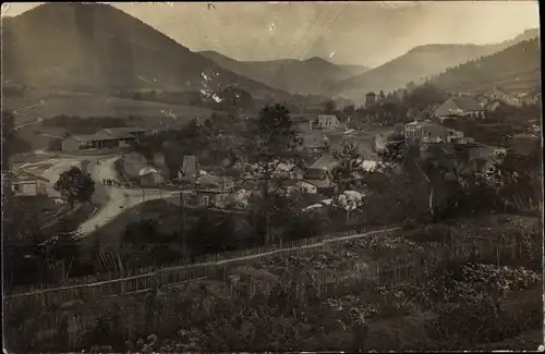 Foto Ak Unbekannter Ort, Deutsches Lager, Ortsansicht