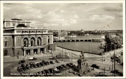 Ak Stockholm Schweden, Gustav Adolfs Torg och Kung. Teatern