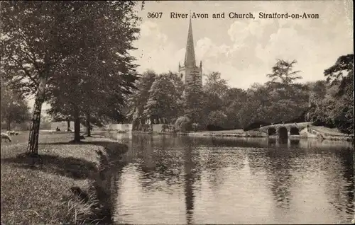 Ak Stratford upon Avon Warwickshire England, River Avon and Church