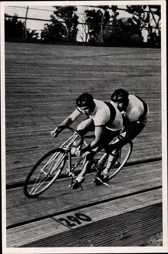 Sammelbild Olympia 1936, Radrennfahrer Ernst Ihbe und Charly Lorenz, Zweisitzerfahren