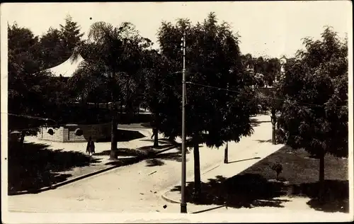 Foto Ak Brasilien, Straßenpartie, Pavillon