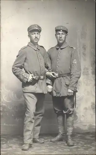 Foto Ak Zwei Soldaten in Uniformen, Portrait
