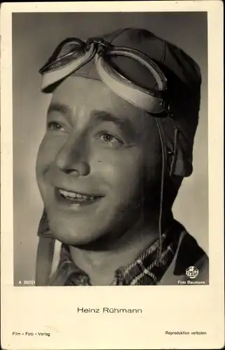 Ak Schauspieler Heinz Rühmann, Portrait, Fliegerbrille, Kappe, Quax der Bruchpilot, Ross 3525/1