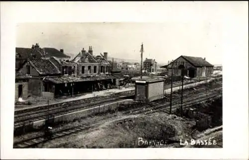 Foto Ak La Bassée Nord, Kriegszerstörungen, Der Bahnhof