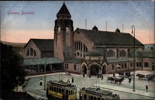 Ak Gießen an der Lahn Hessen, Bahnhof, Straßenbahn, Kutschen