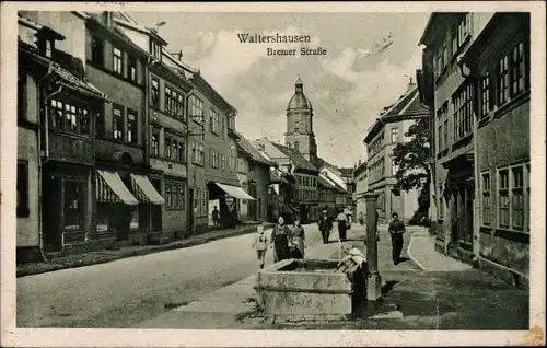 Ak Waltershausen in Thüringen, Bremer Straße, Brunnen