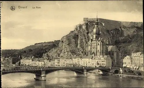 Ak Dinant Wallonien Namur, Le Pont de la Meuse, l'Eglise