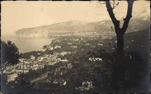 Foto Ak Totalansicht einer Stadt in Italien