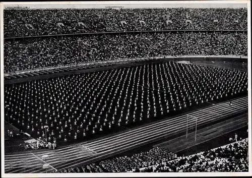 Sammelbild Olympia 1936, Gymnastikvorführungen der schwedischen Turner im Olympiastadion