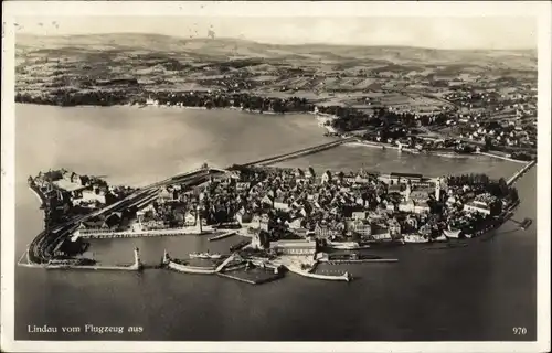 Ak Lindau am Bodensee Schwaben, Fliegeraufnahme der Insel
