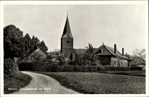 Ak Almen Gelderland, Julianaschool en Kerk