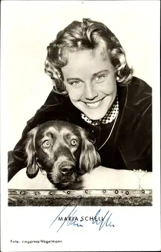 Ak Schauspielerin Maria Schell, Portrait, Autogramm, Hund