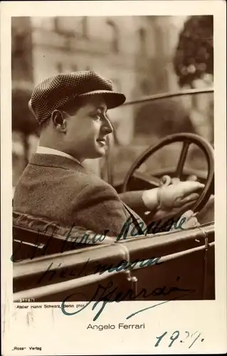 Ak Schauspieler Angelo Ferrari, Portrait im Auto, Autogramm