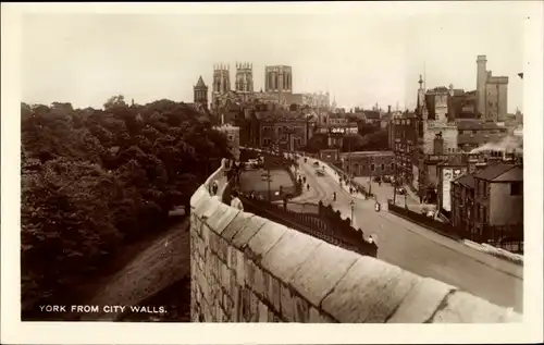 Ak York Yorkshire England, York from City Walls