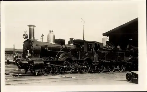 Foto Ak Niederländische Eisenbahn, Dampflok Nr. 910
