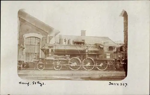 Foto Ak Ungarische Eisenbahn, Dampflok Serie 327